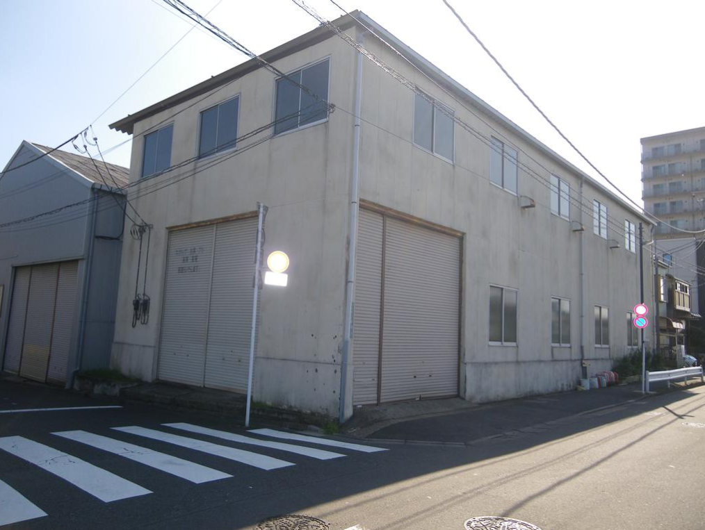 足立区六木1-18-18 江藤倉庫
