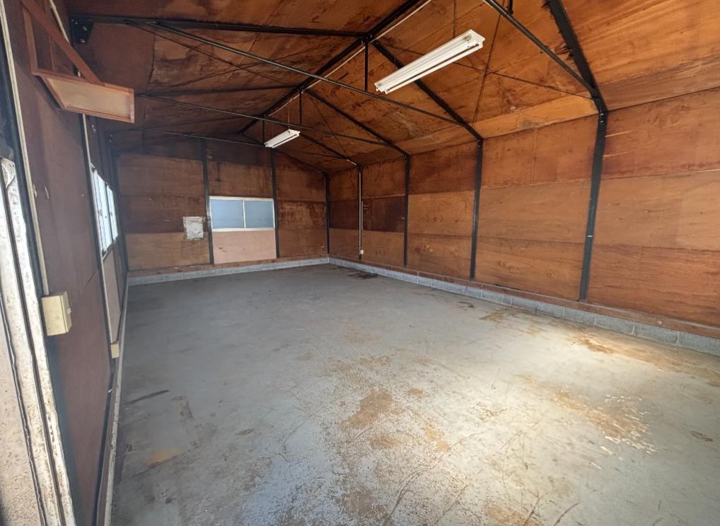 あきる野市瀬戸岡448-1 （有）岸野貸倉庫Ｇ