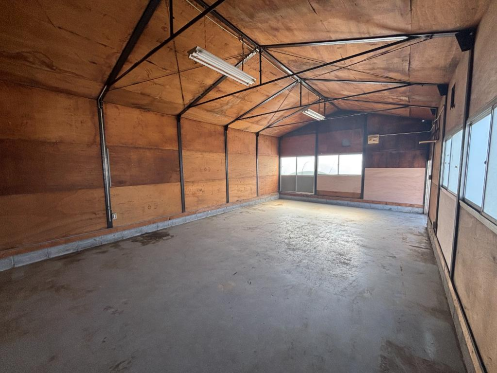 あきる野市瀬戸岡448-1 （有）岸野貸倉庫Ｇ