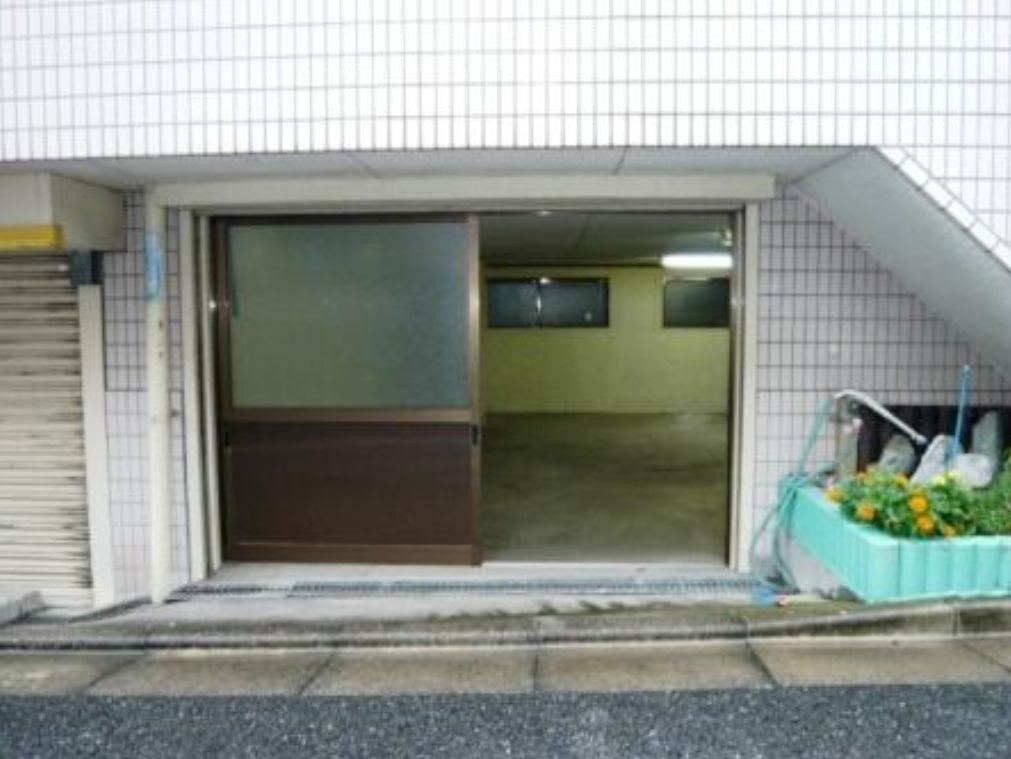 練馬区錦1-33-4 ベアービレッジ