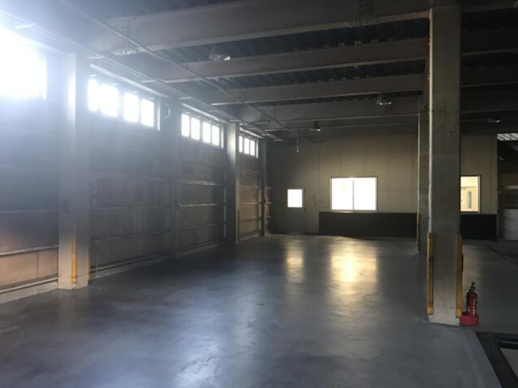 川崎市宮前区初山2-1-40　初山倉庫