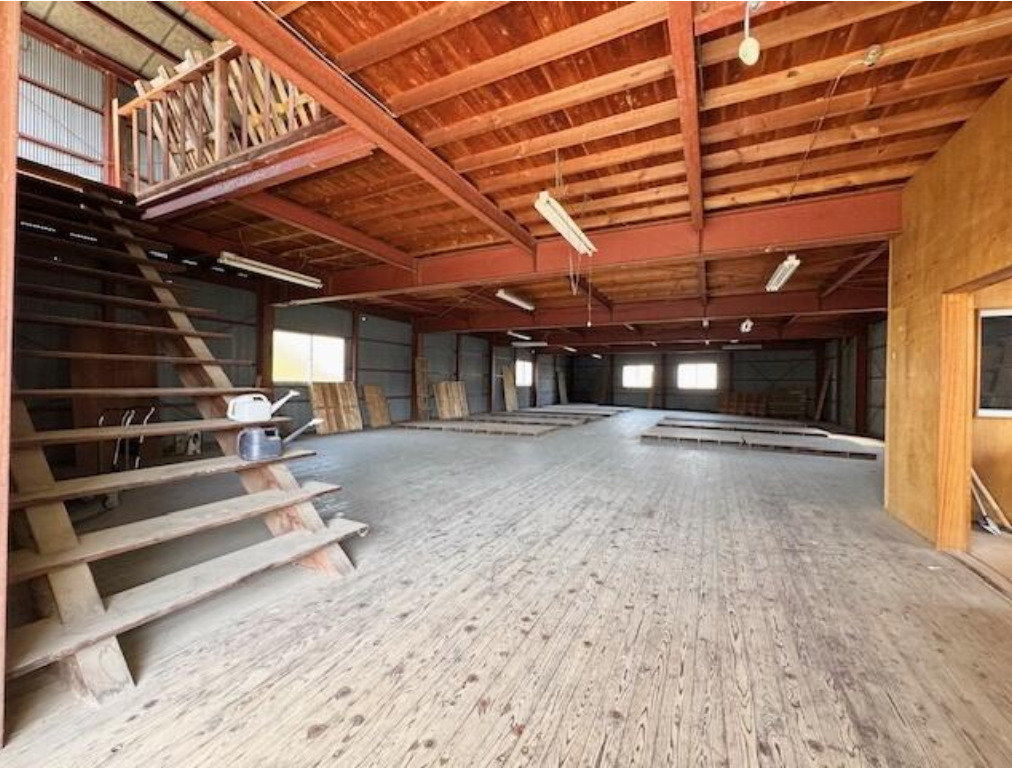 行田市谷郷3-2-13 谷郷貸倉庫