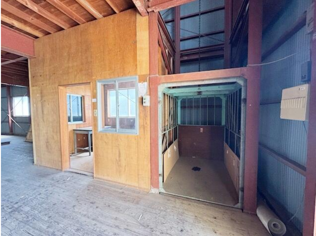 行田市谷郷3-2-13 谷郷貸倉庫