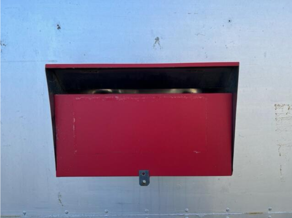 越谷市大字西新井129-2 西新井貸倉庫