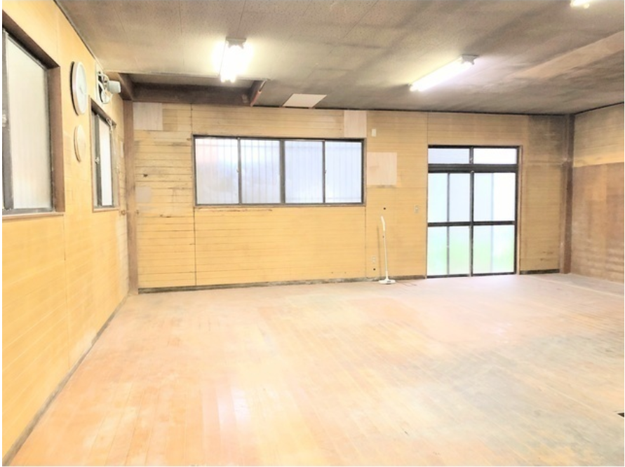 川口市上青木3-7-28 上青木２丁目倉庫