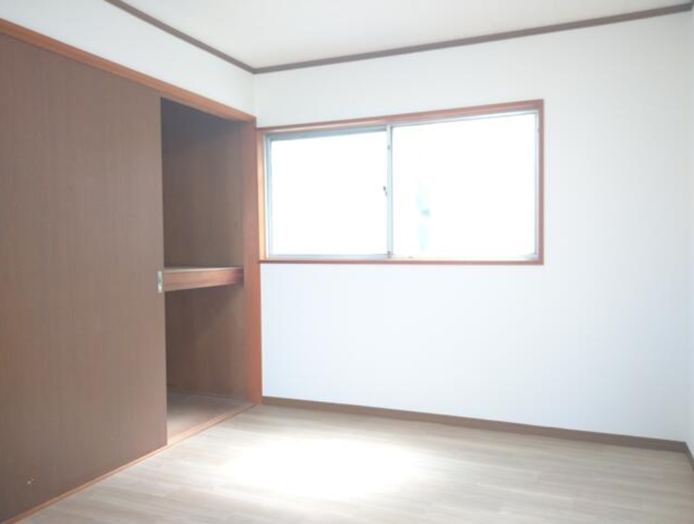 市川市南八幡5-7-14 南八幡５丁目貸倉庫