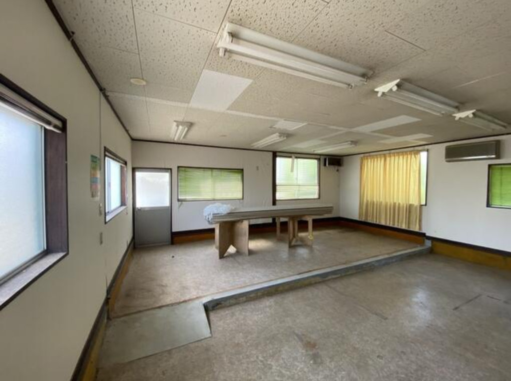 東金市日吉台4-3-2 東金貸倉庫