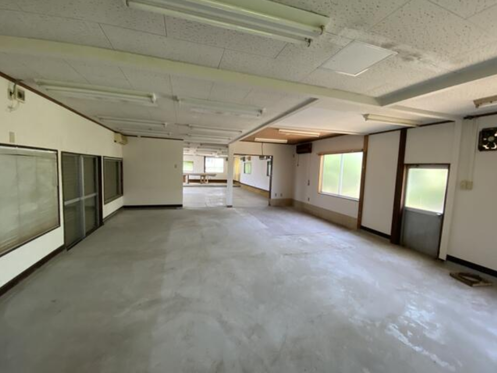 東金市日吉台4-3-2 東金貸倉庫