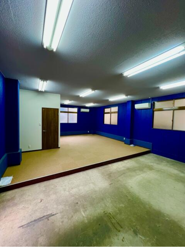 川崎市幸区東小倉22-41 ハイツはなぶさ貸倉庫