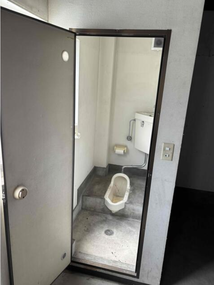 横浜市港北区岸根町129-1 新横浜貸倉庫