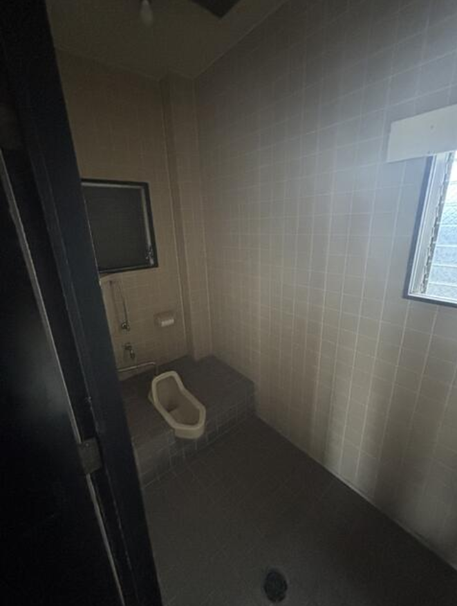 蓮田市関山1-2 蓮田店舗倉庫