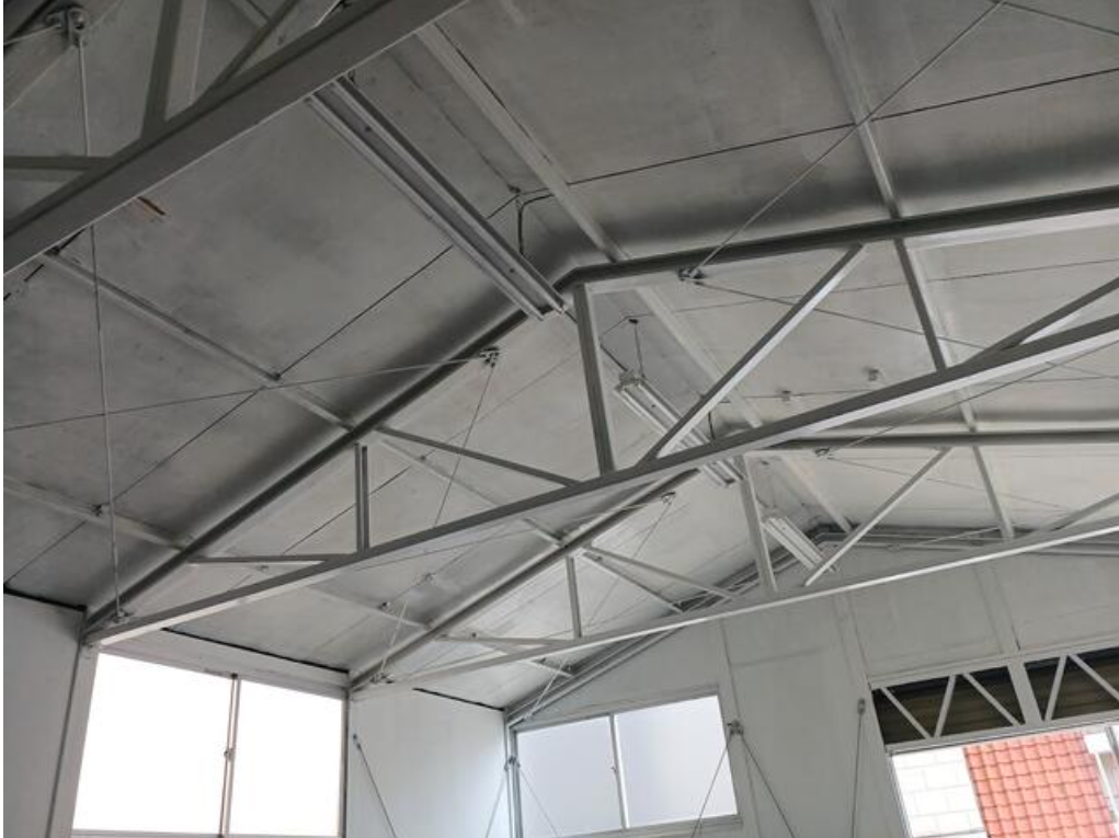 墨田区立川2-13-8 吉田倉庫