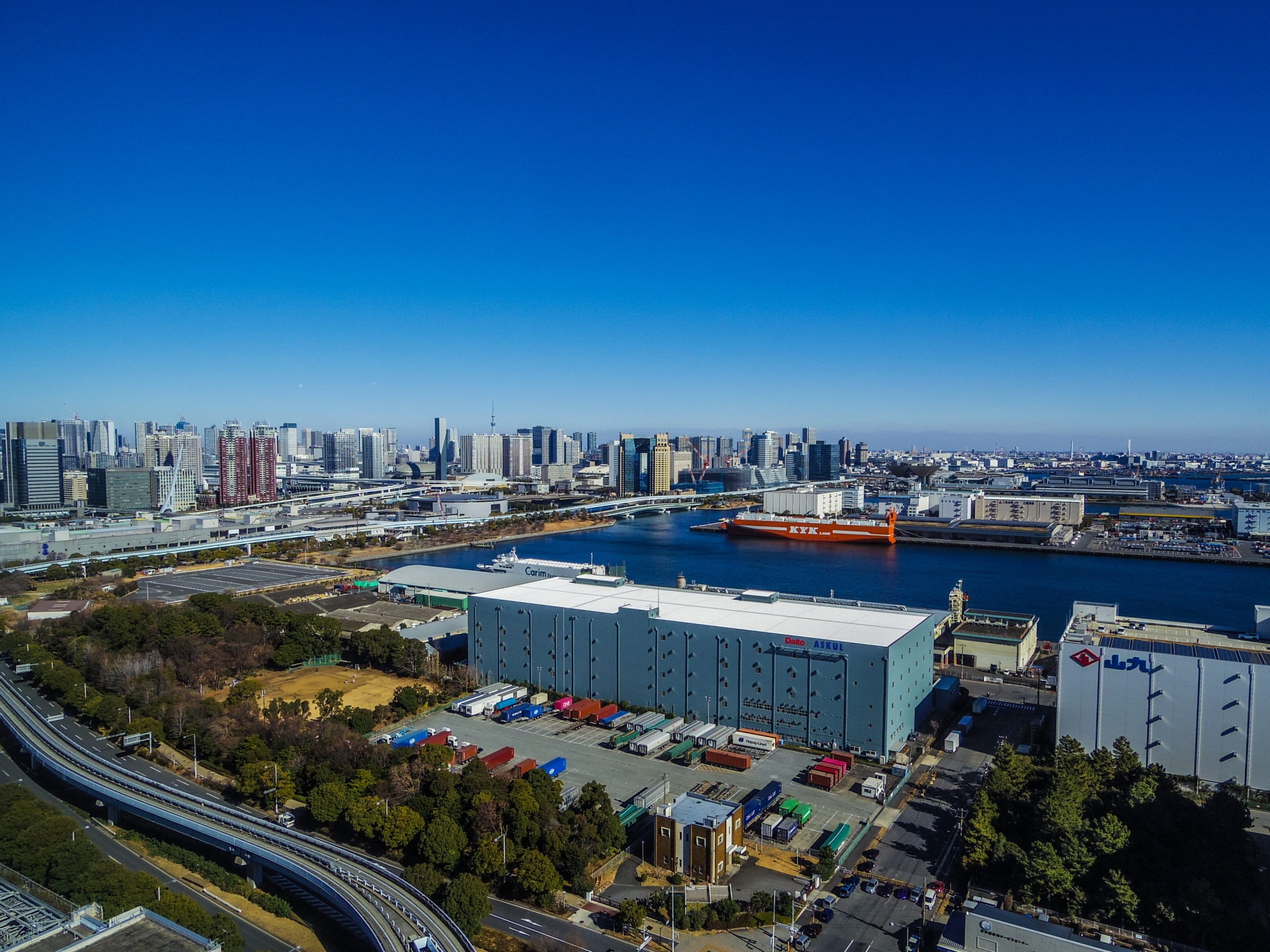 【2025年最新版】東京・神奈川・埼玉・千葉の貸し倉庫・工場相場ガイドのサムネイル