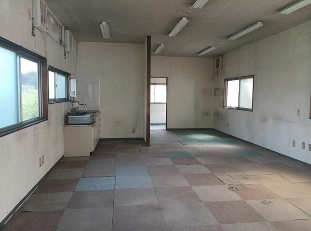 日高市大字高萩2077-2 日高市高萩倉庫