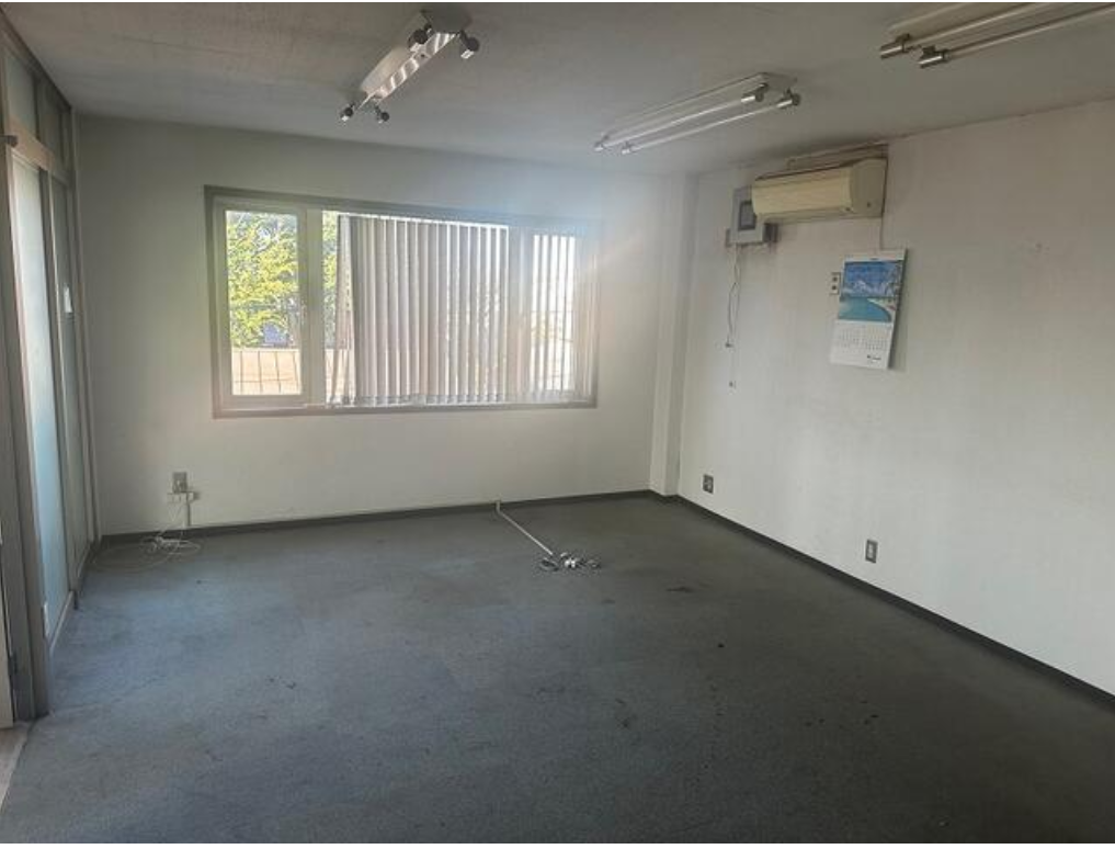 所沢市大字中富68-2 鶴瀬貸倉庫