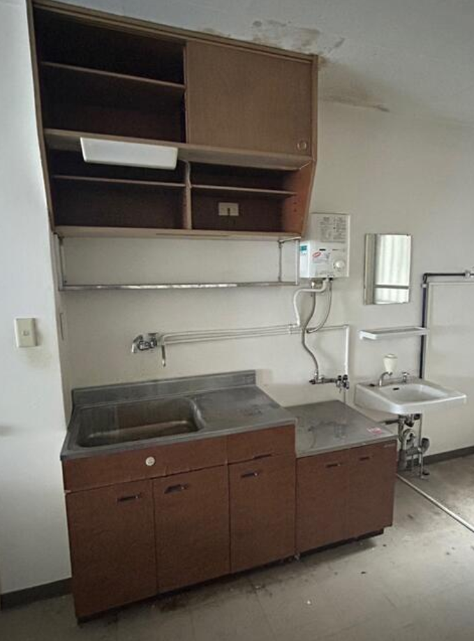 横浜市西区中央1-17-27 中央ビル