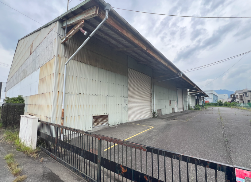 大井町上大井393　売倉庫の画像