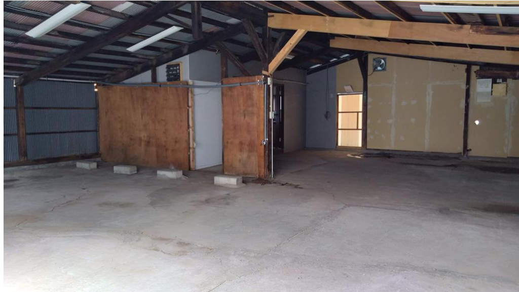 足立区本木2-29-1 西新井貸倉庫