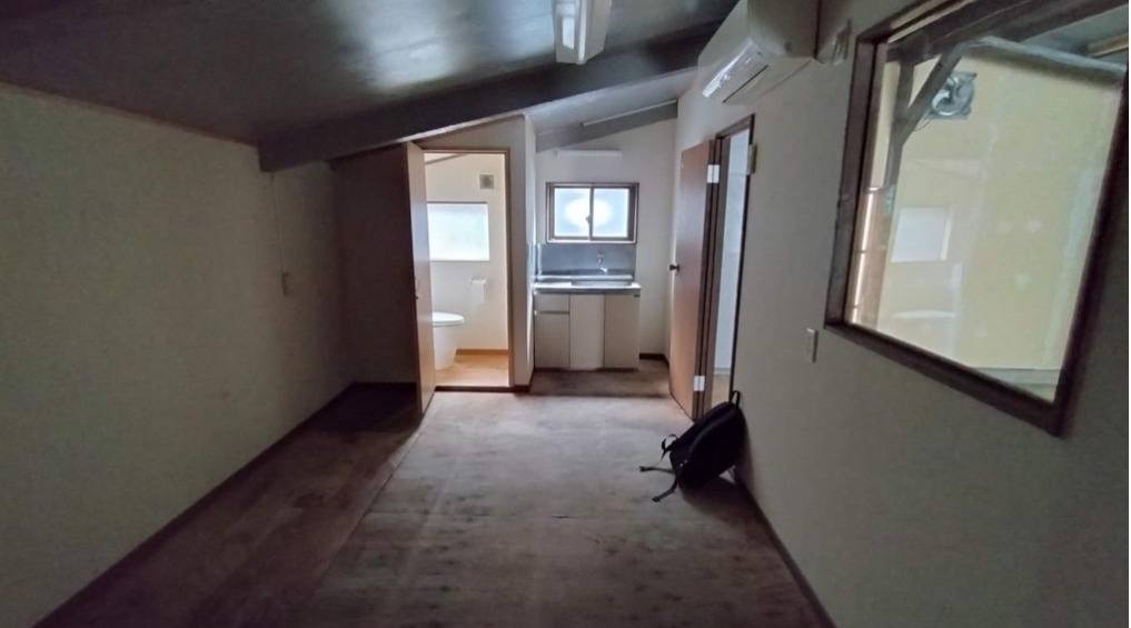 足立区本木2-29-1 西新井貸倉庫