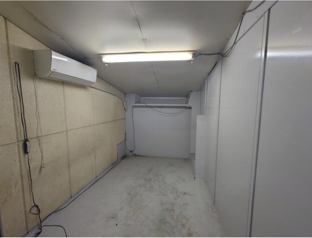 入間市宮寺2864-1 西村倉庫