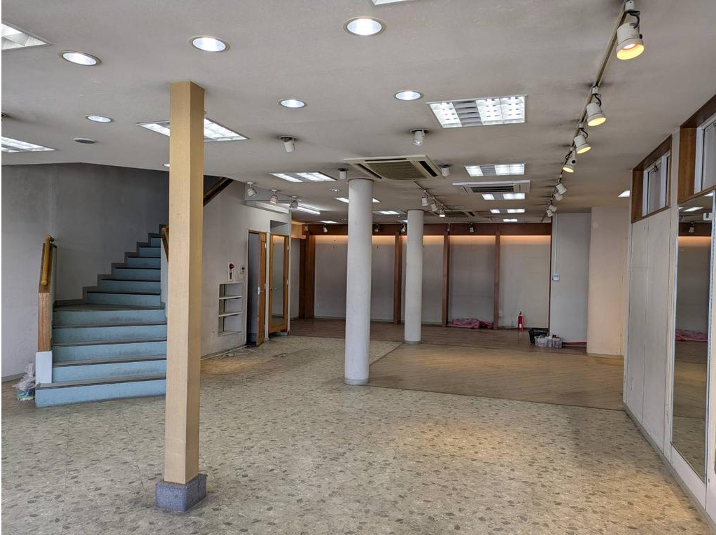 羽村市神明台1-28-15 羽村貸倉庫