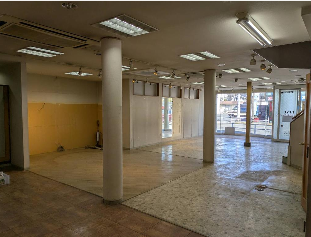 羽村市神明台1-28-15 羽村貸倉庫