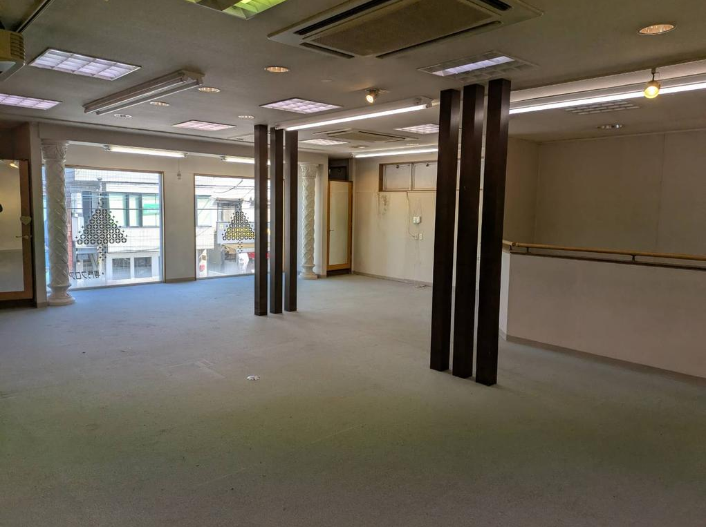 羽村市神明台1-28-15 羽村貸倉庫