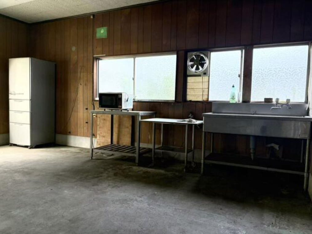 富里市根木名356 京成成田貸倉庫