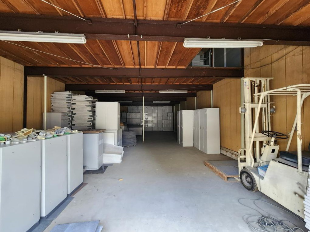 さいたま市緑区大字大間木1681-8 東浦和売倉庫