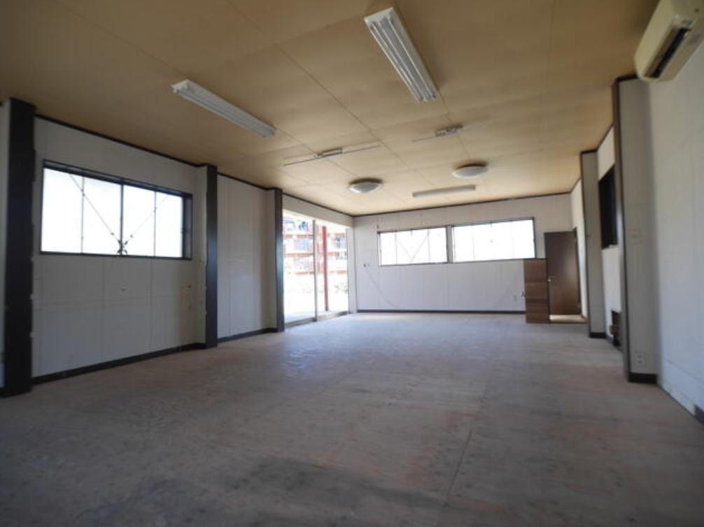 横浜市港南区日野7-15-11 ＡＹ貸倉庫