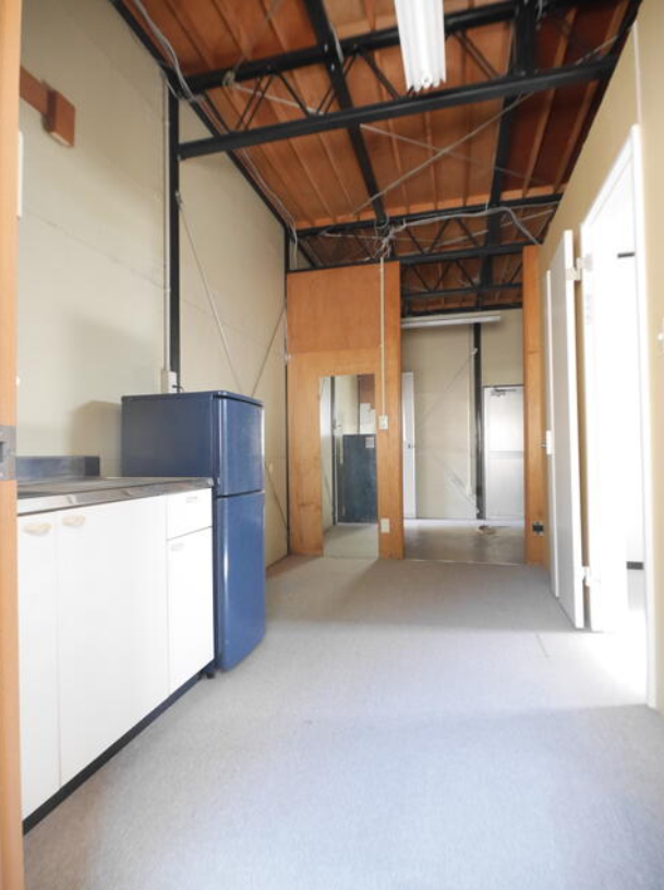 横浜市港南区日野7-15-11 ＡＹ貸倉庫