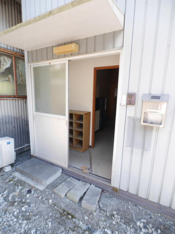 横浜市港南区日野7-15-11 ＡＹ貸倉庫