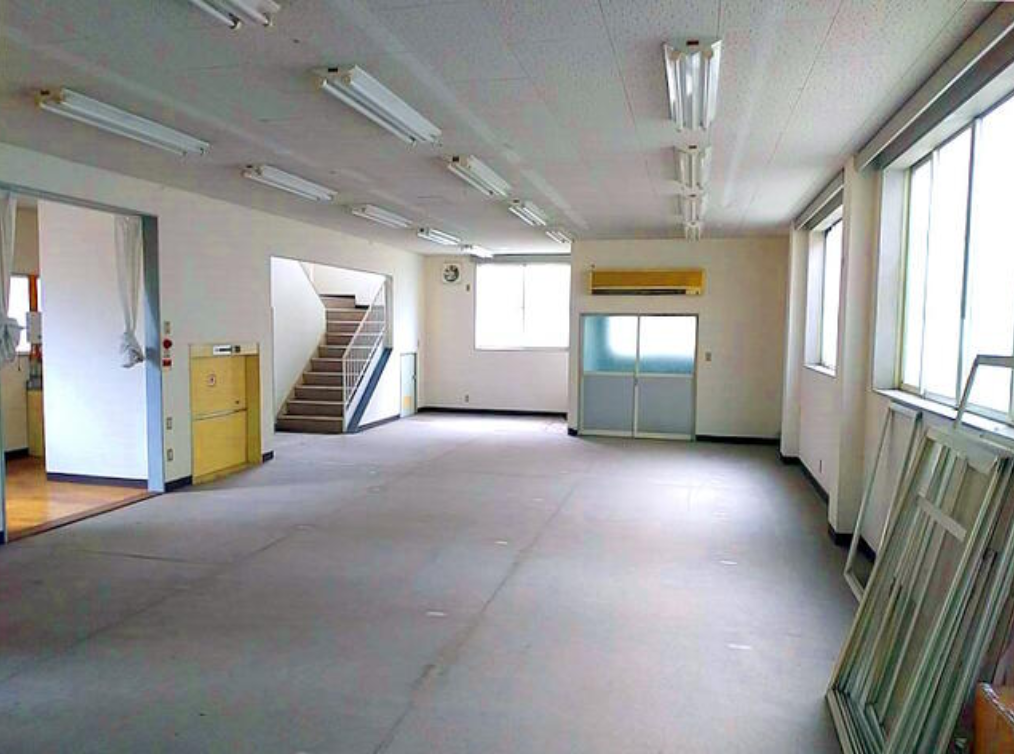 吉川市平沼1-6-13 吉川平沼７４