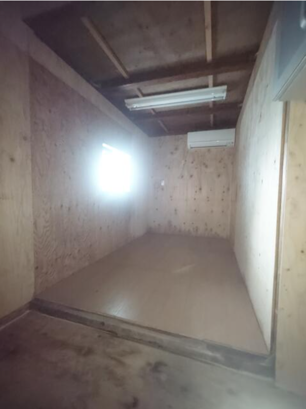 横浜市鶴見区獅子ケ谷3-13 獅子ヶ谷倉庫