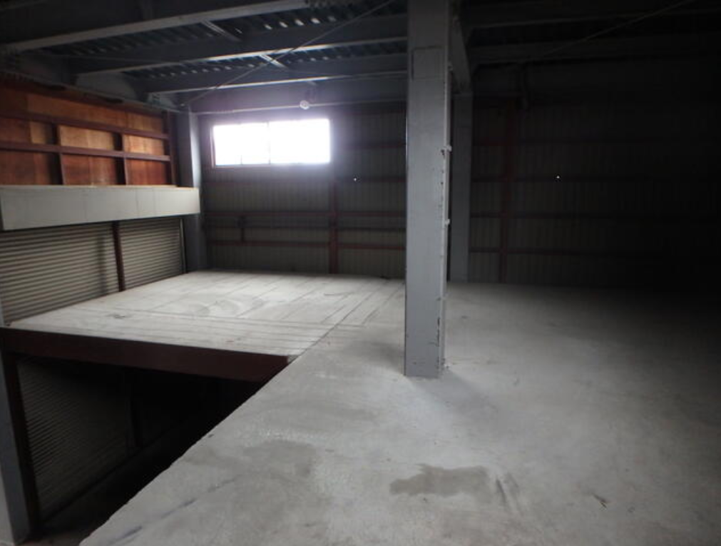 川口市八幡木2-12-2 第二河路ハイツ倉庫