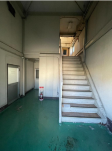 厚木市愛甲東3-15-12 愛甲石田売倉庫