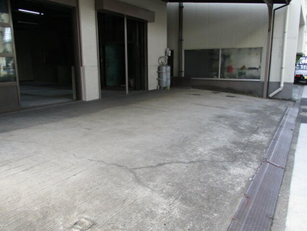 足立区入谷7-16-23 入谷倉庫