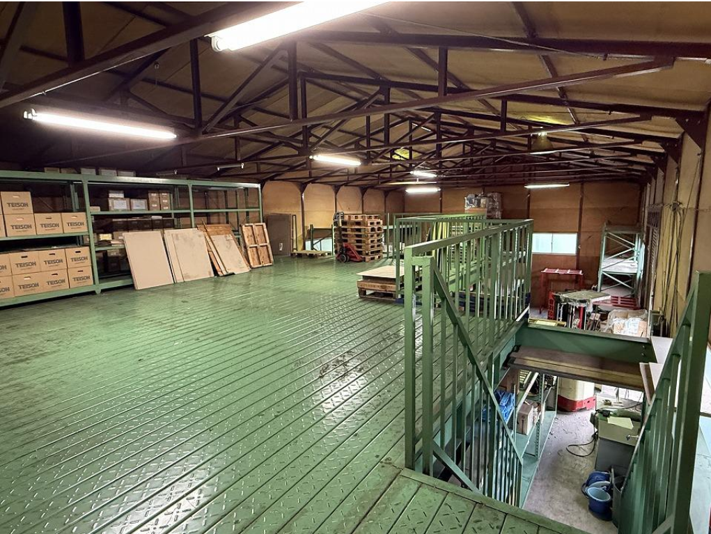 千葉市花見川区柏井町909 花見川倉庫作業所