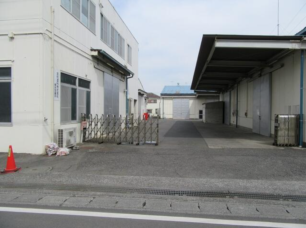 西多摩郡瑞穂町大字二本木551-1 金子貸倉庫