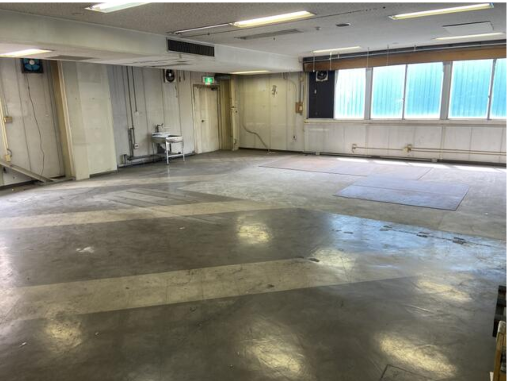 さいたま市桜区町谷4-7 西浦和貸倉庫