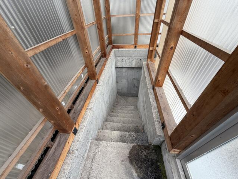 松戸市高塚新田138-24 高塚新田貸倉庫