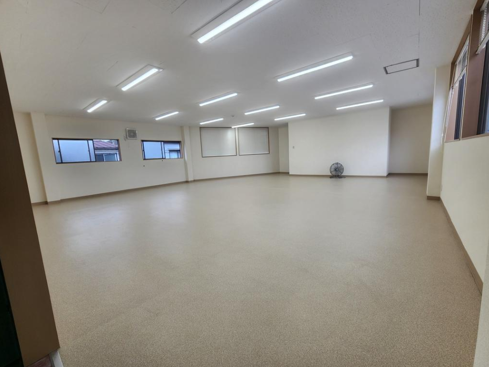 川口市坂下町3-31-10 鳩ヶ谷貨倉庫