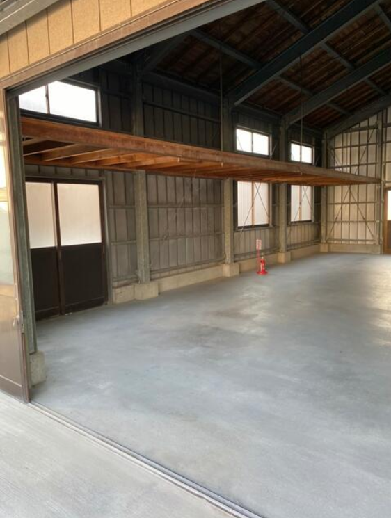 北葛飾郡松伏町大字松伏2585-3 松本貸倉庫