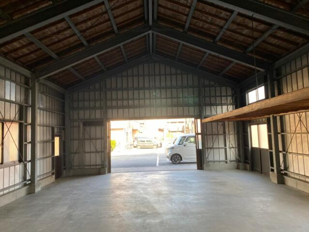 北葛飾郡松伏町大字松伏2585-3 松本貸倉庫
