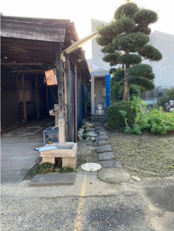 北葛飾郡松伏町大字松伏2585-3 松本貸倉庫