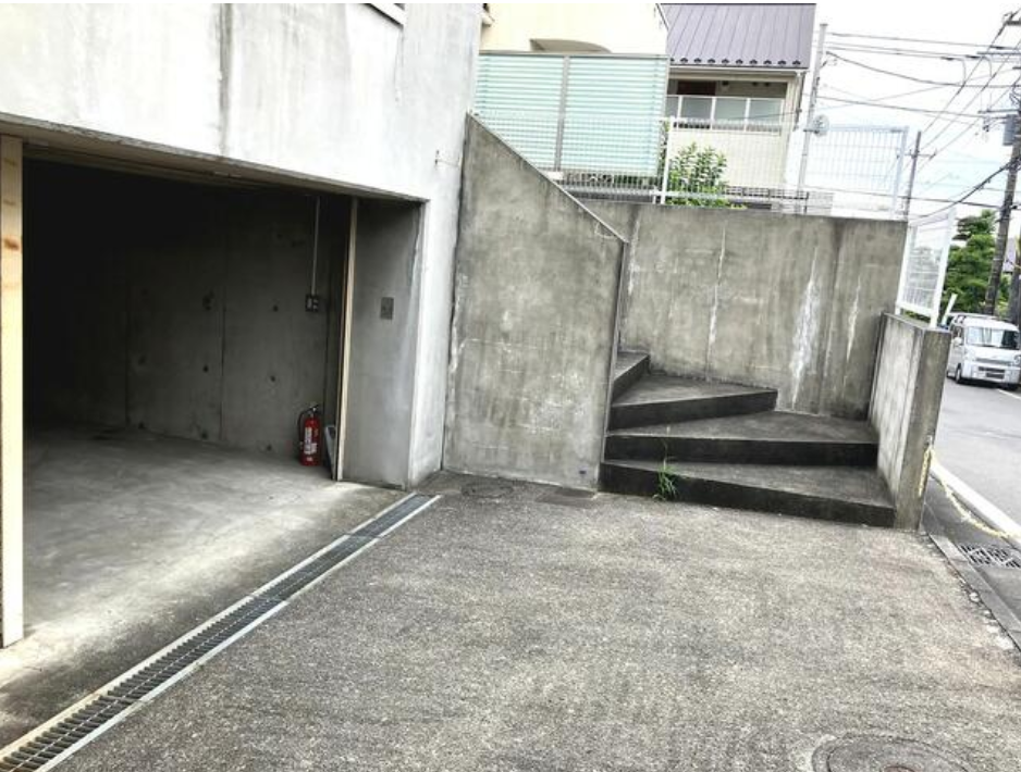 横浜市青葉区美しが丘 貸倉庫 16坪 トライウェル美しが丘